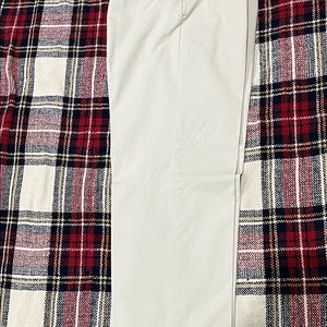 Chaps American Chino khakis